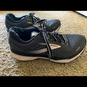 Brooks Ghost 13 Women’s 7.5 EUC